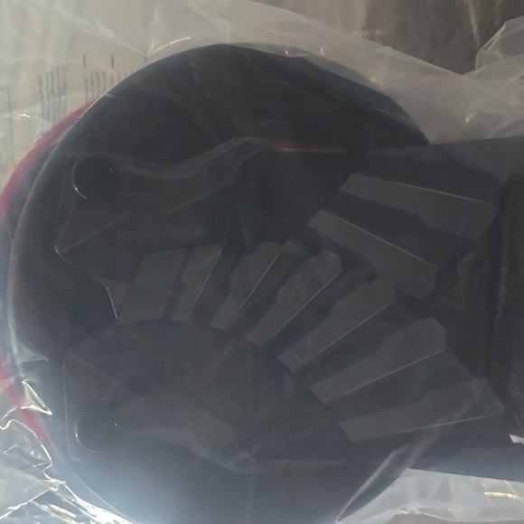 Captain America New World Winged Shield Popcorn Bucket - Limited Edition NWT - Picture 3 of 3